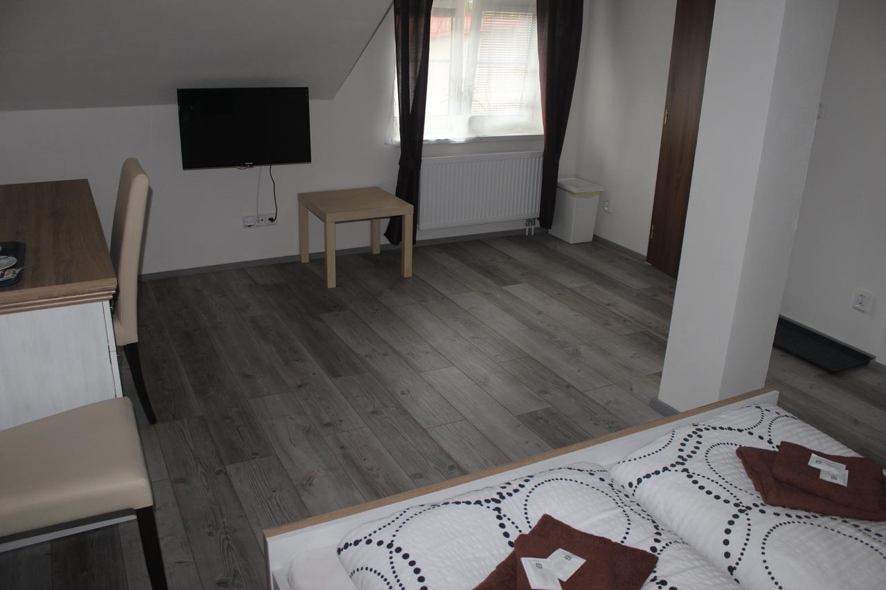 Penzion Vesely Zelezny Brod Dış mekan fotoğraf